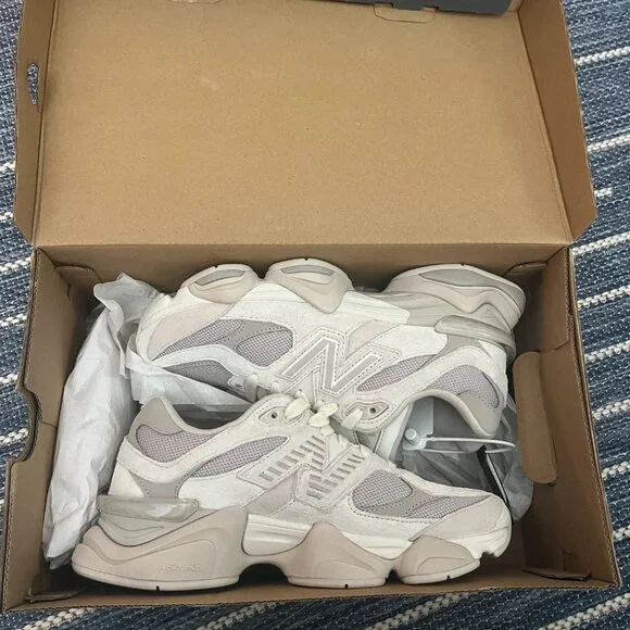 [NEW IN BOX] New Balance 9060 'Moobbeam' [M 5/W 6.5] - Picture 4 of 4